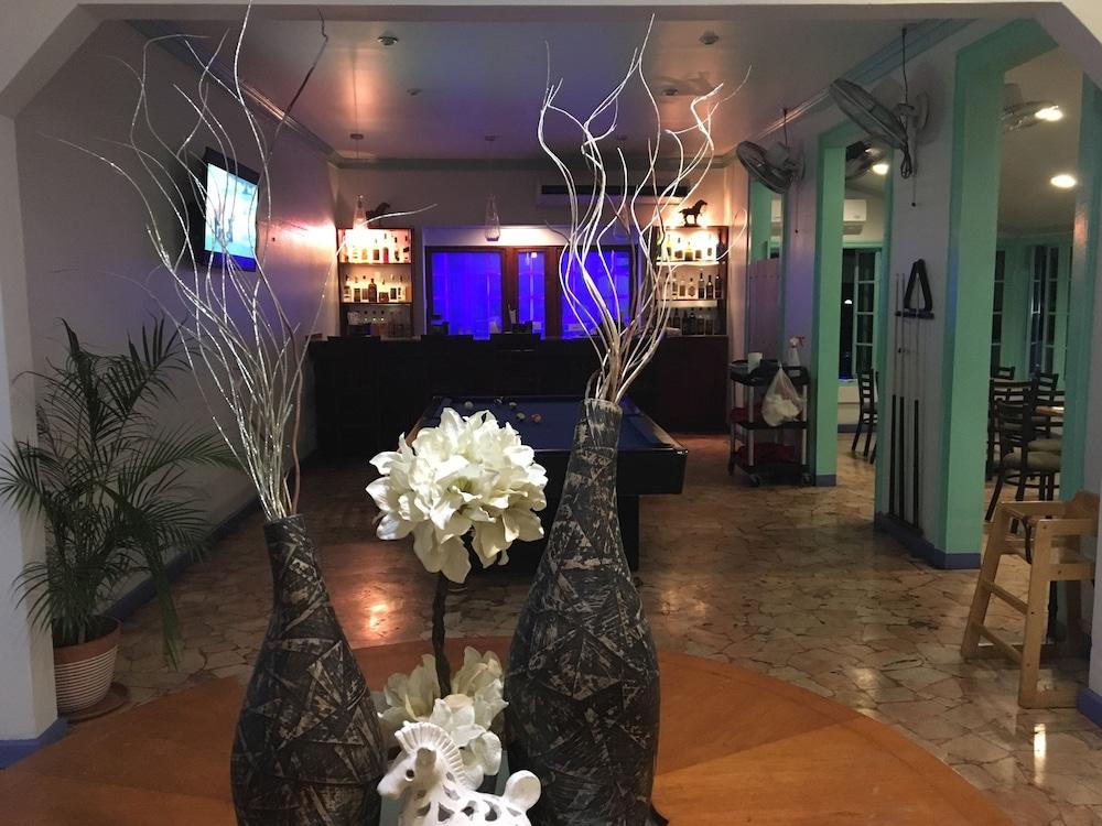 Toby'S Resort Монтего Бей Екстериор снимка
