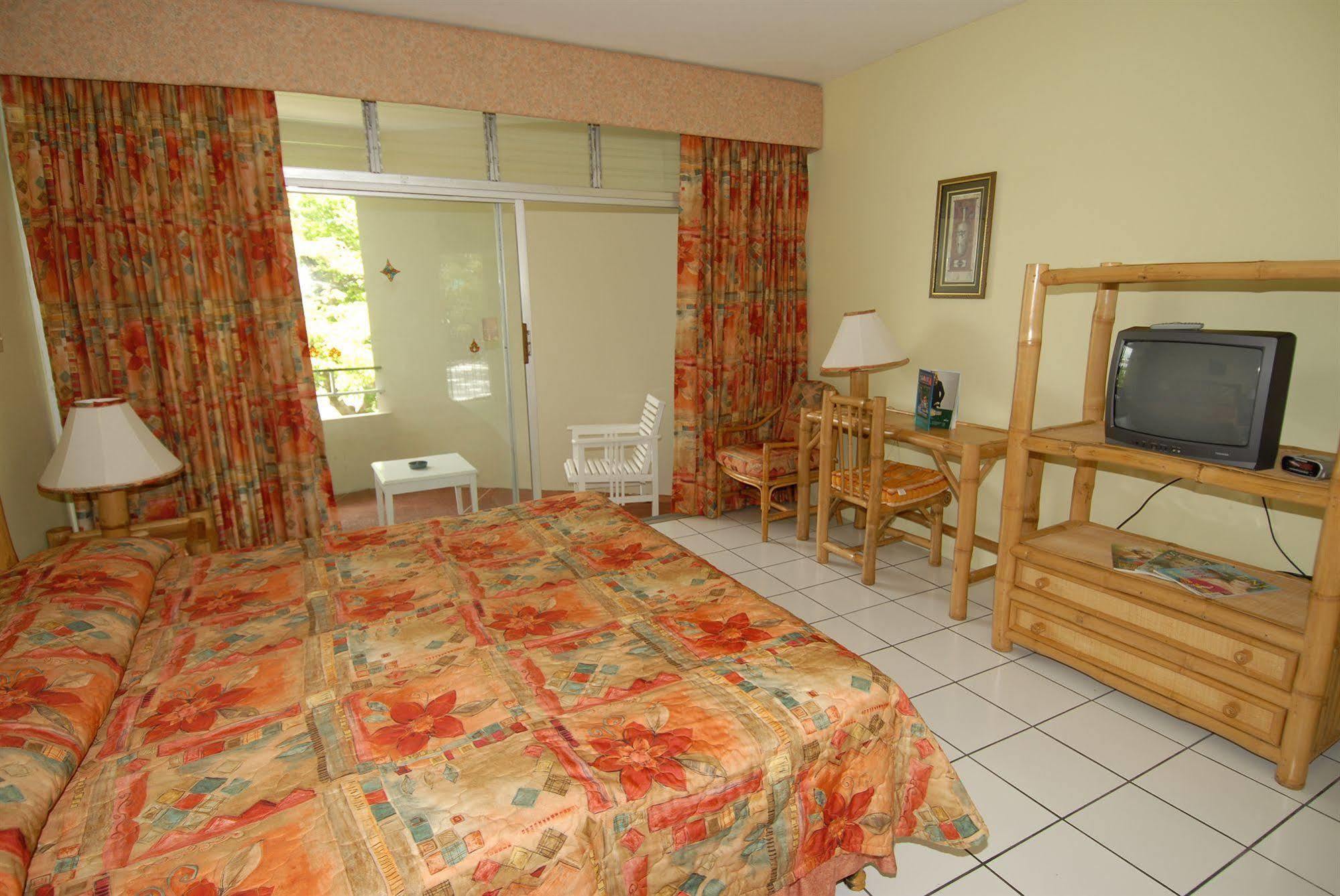 Toby'S Resort Монтего Бей Екстериор снимка